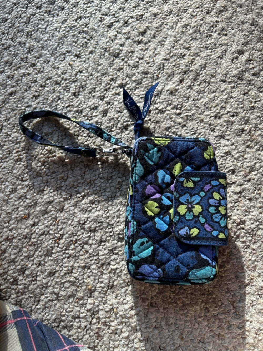 Vera Bradley Quilted Wristlet Phone Case in Navy Floral Print
